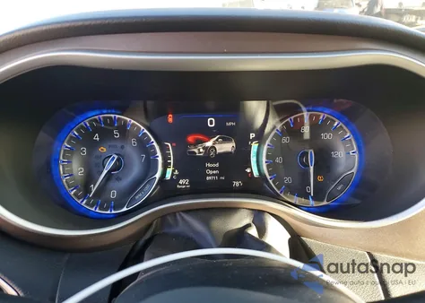 2018 Chrysler Pacifica Touring L z USA, uszkodzony, nr VIN 2C4RC1BG0JR218011